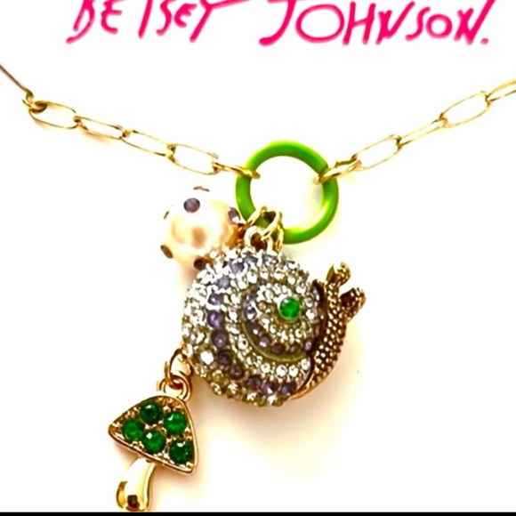 Betsey Johnson Jewelry - NWT Betsey Johnson Necklace Gold Pendant chain with a dangling 3 charms
